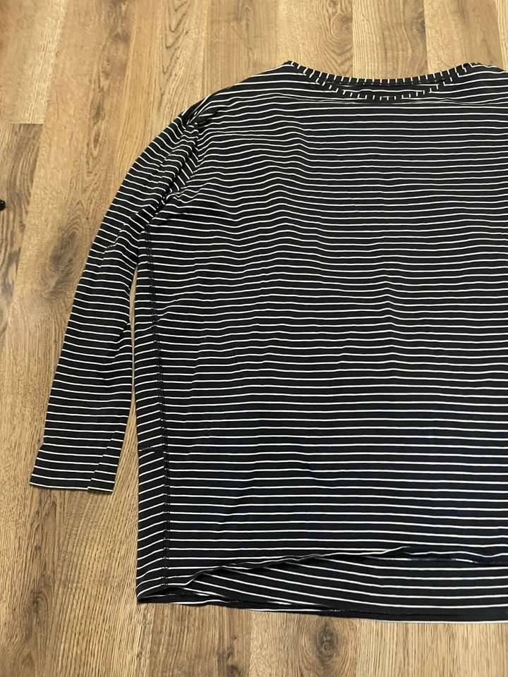 Camisa Lululemon, ¿talla grande para mujer? Negro Blanco, Rayas, Manga Larga, Logo Foto 3 de 4
