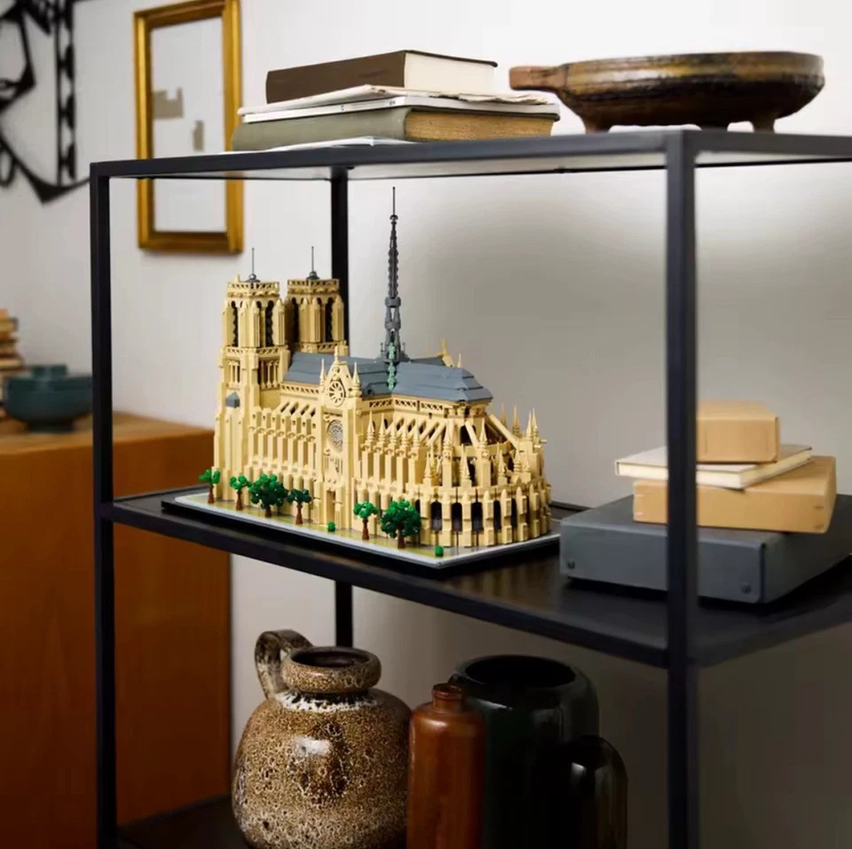 ARCHITECTURE: Notre-Dame de Paris (4383 Pieces) - Image 3 of 4