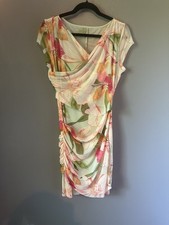 Woman’s guess NWT Size 8 Wrap Dress With Floral Print