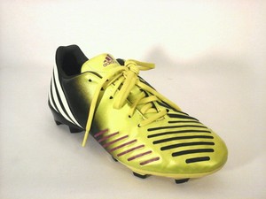 sepatu adidas predator pink