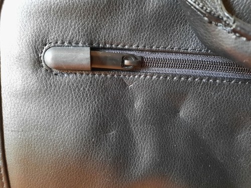 Genuine Black Lenovo and ThinkPad Laptop Carrying Case 41U3109 Pockets Strap - Afbeelding 3 van 14