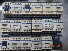 (1) TELEMECANIQUE SQUARE D LC1D12  CONTACTOR 25 AMP P7 230V COIL