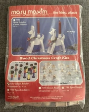 VINTAGE MARY MAXIM #7797 TOY SOLDIERS WOODEN SPOOL ORNAMENTS CRAFT KIT SET OF 6