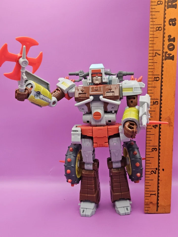 Transformers Studio Series 86 Hasbro Takara Tomy Voyager Junkheap 2022 con manual Foto 2 de 4