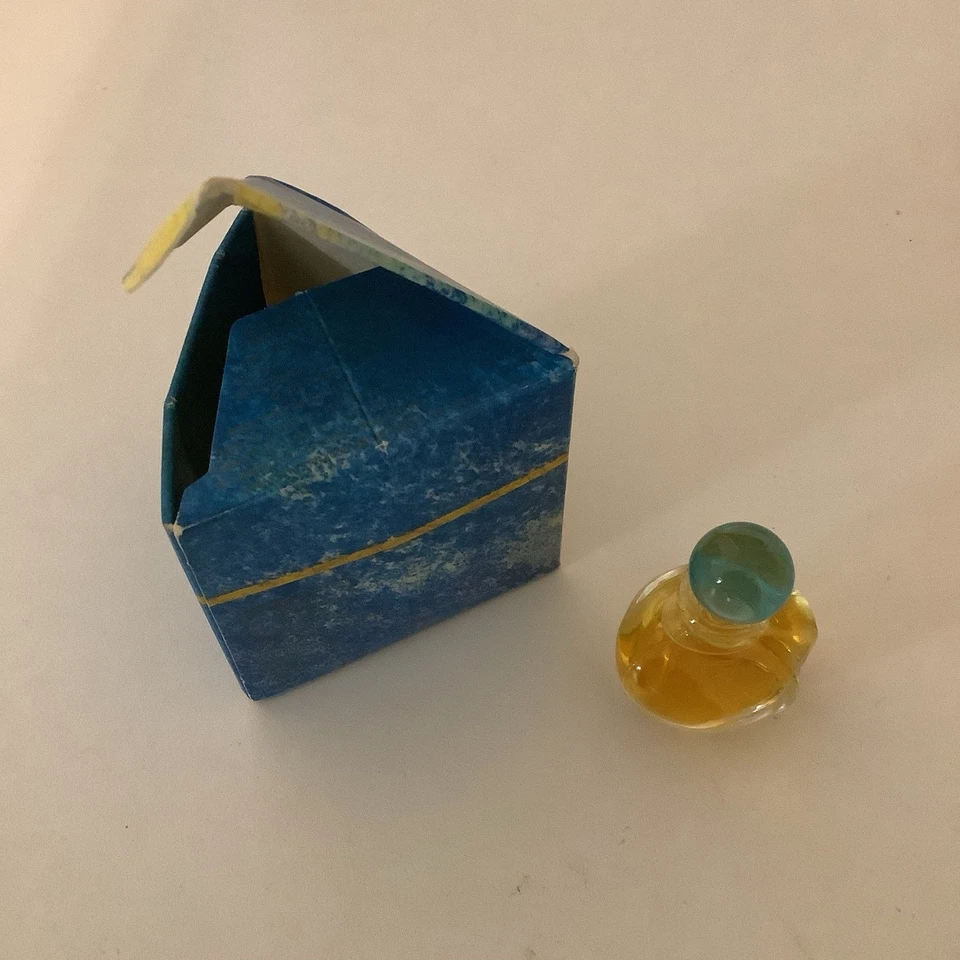 Giorgio Beverly Hills Wings Extraordinary Mini Perfume 3.5ml. New In Box - Image 3 of 4