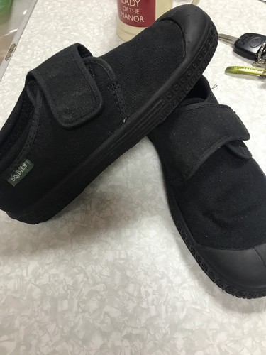 Clarks Doodle Boys Black Plimsolls Size 1F