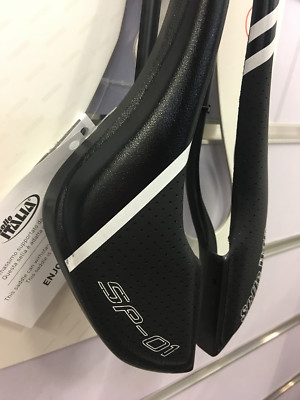 Selle Italia SP-01 Tekno Superflow L3 Hi-Tech Carbon Rail Saddle