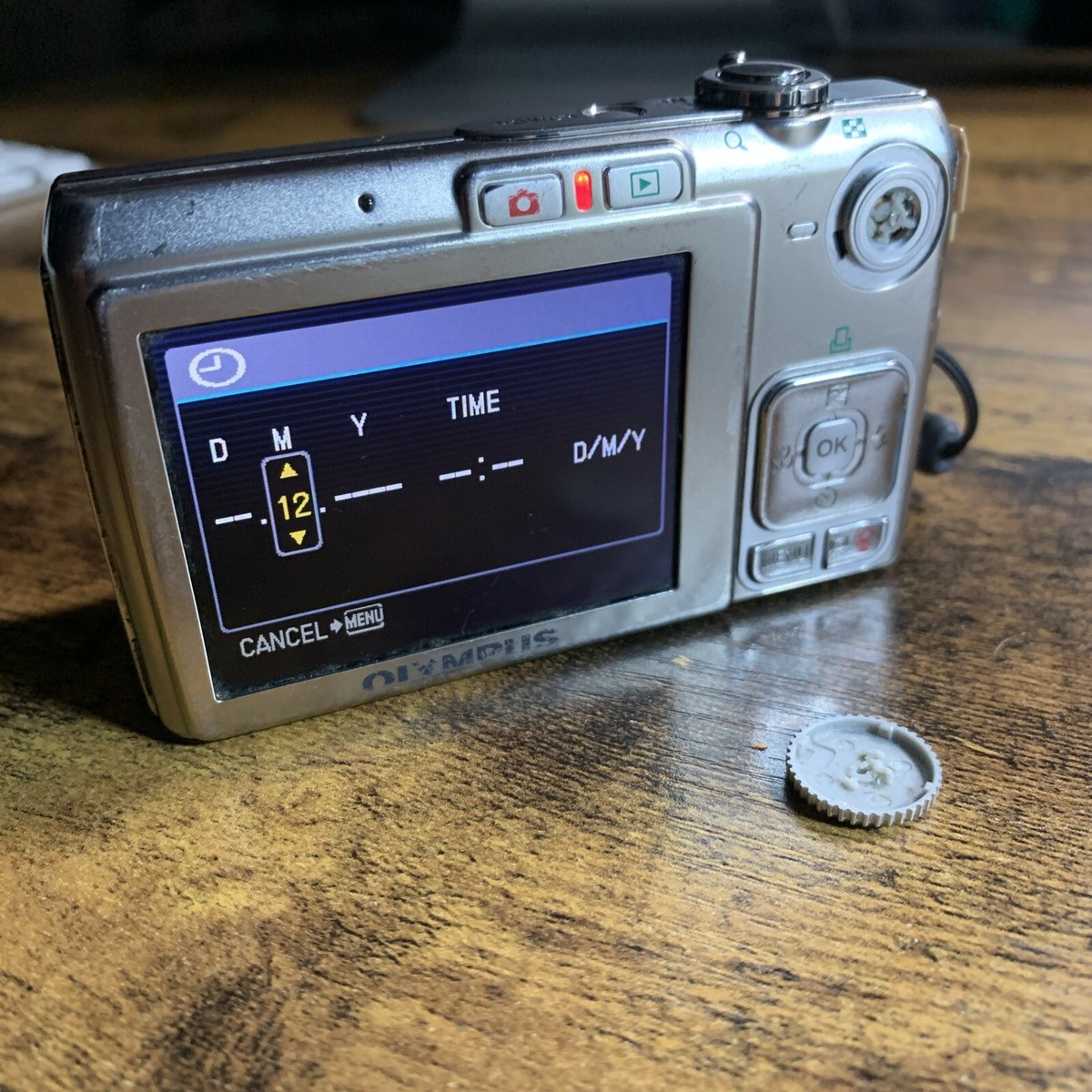 Olympus FE-280 Silver Digital Camera 8.0 Megapixels FOR