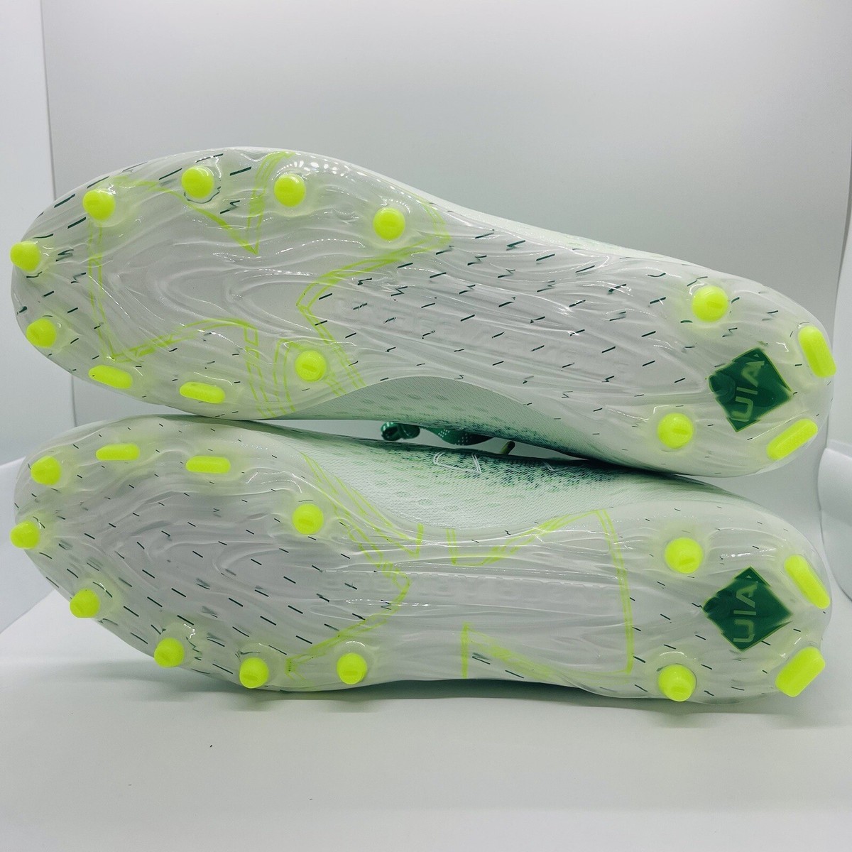 Under Armour Spotlight Lux‎ MC 2.0 Football Cleats Size 12.5 Green 3025082-301 Under Armour Spotlight Lux MC 2.0 Football Cleats Green Men  main image 2