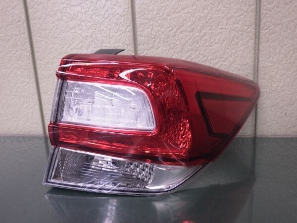 Subaru Impreza GT2/GT3/GT6 Genuine Left Tail Light MOBIS FBM924-22