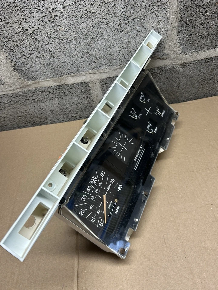 1980-1986 F100 F150 F250 F350 Bronco velocímetro racimo gasolina usado OEM Ford Foto 2 de 4