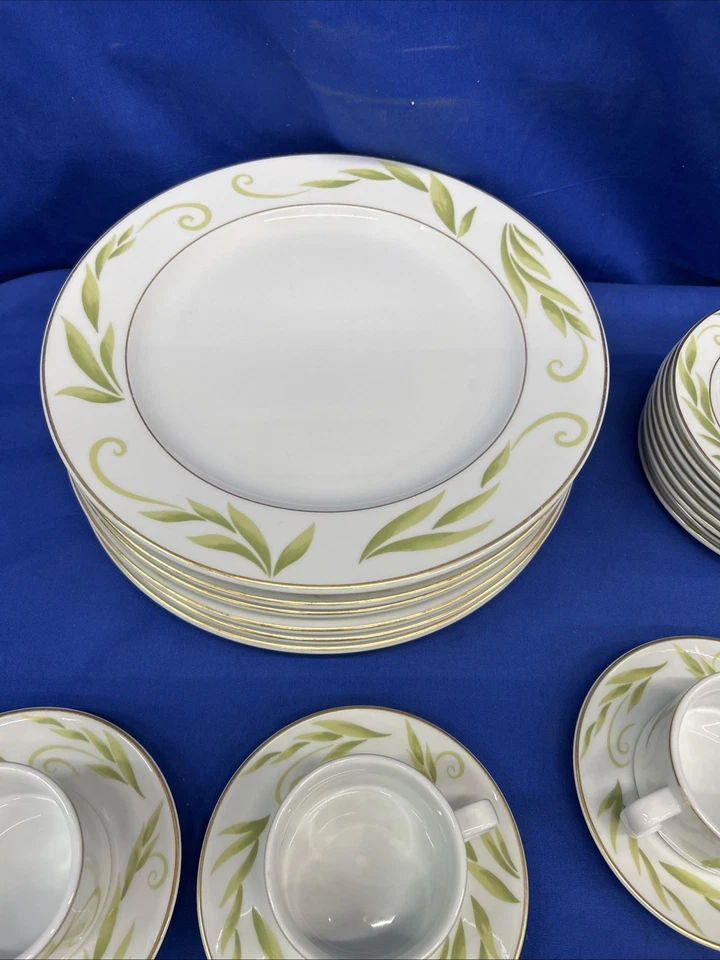 Juego de 38 piezas de Bernardaud Frivole Excelente Estado Foto 2 de 4