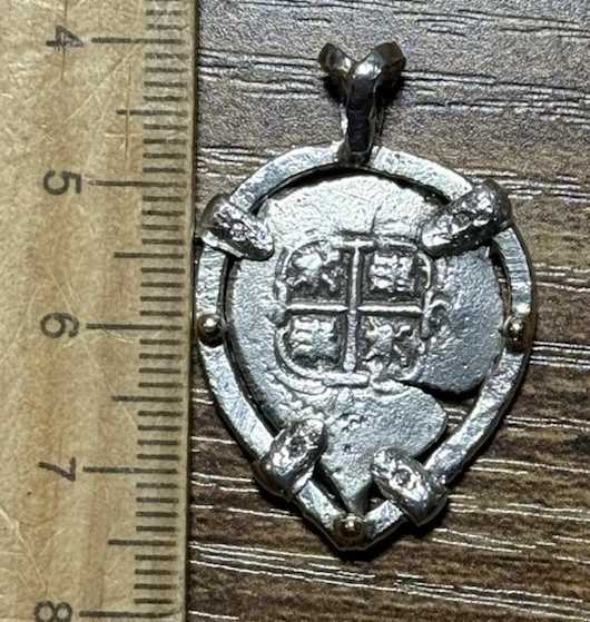 Auténtica moneda de plata real naufragio de la época colonial española fechada 1 en bisel Foto 3 de 4