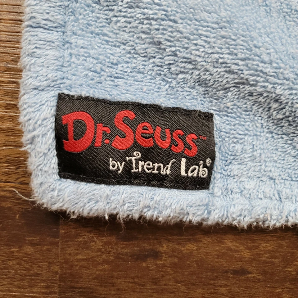 Toalla con capucha Trend Lab Dr Seuss, Horton Hears a Who Elephant azul usada Foto 3 de 4