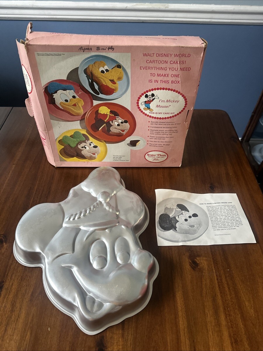 Wilton Minnie Mouse Cake Pan Wilton Minnie Mouse Cake Pan Retired