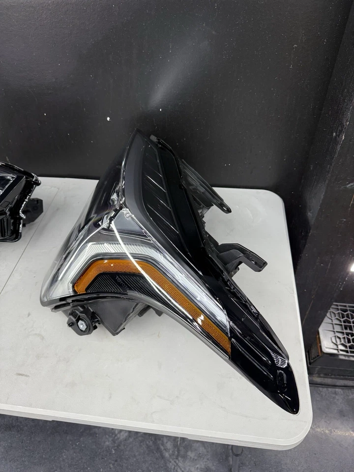 Faros LED izquierdo y derecho Toyota Tundra Sequoia 2022-2024 con nivel automático OEM Foto 3 de 4