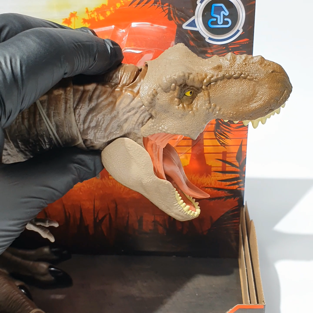 Jurassic World Extreme Chompin TYRANNOSAURUS REX Primal Attack