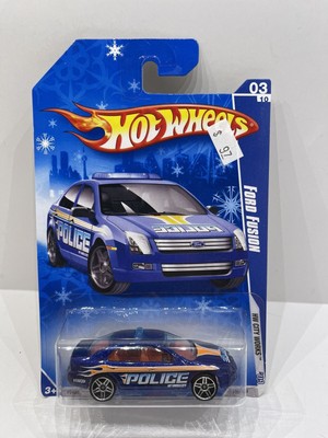 Hot Wheels 2009 HW City Works Snowflake Card #109 Ford Fusion Police Blue w PR5s