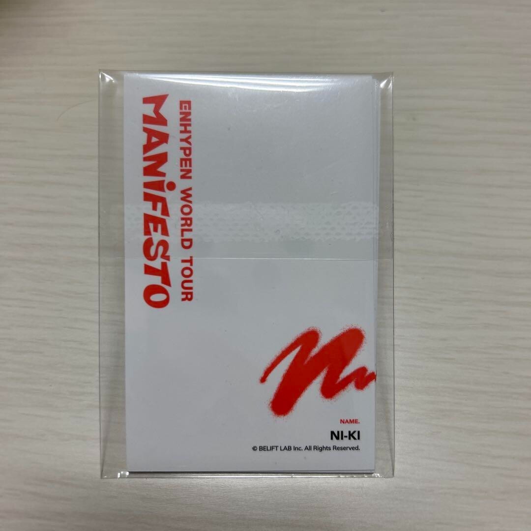 ENHYPEN World Tour MANIFESTO Zip-Up Hoodie M Size With Photo Card