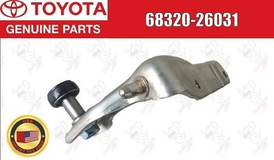 ローレフマン！ Toyota OEM ROLLER ASSY, SLIDE DOOR, UPPER, LH 68320-26031 genuine