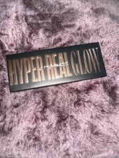 MAC HYPER REAL GLOW PALETTE FLASH + AWE 0.15 OZ