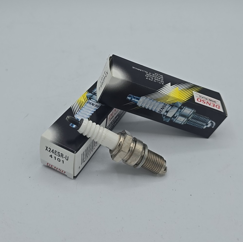 Lot of 2 NIB Denso 4101 U-Groove Spark Plugs-X24ESR-U    SP-05