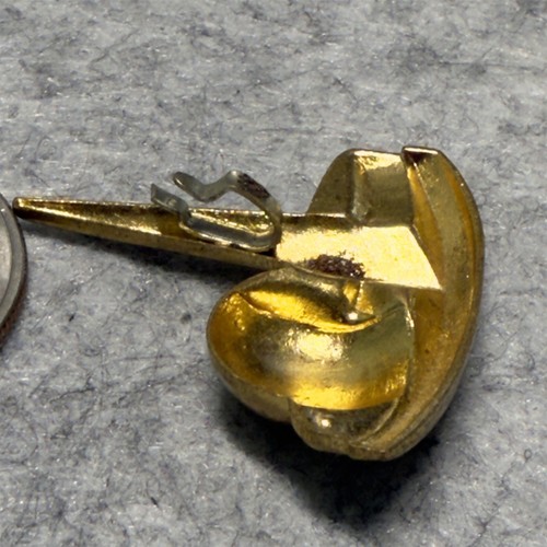 Vintage 1939 New York World's Fair Trylon Perisphere Lapel Pin Clip B49673 - Picture 4 of 4