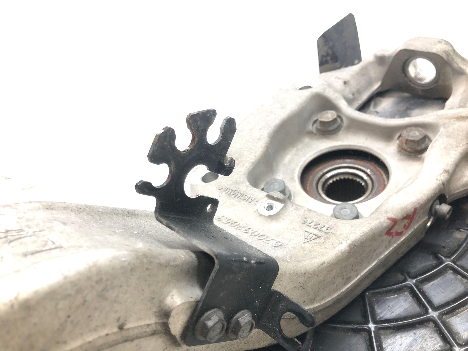 2017-2022 MASERATI LEVANTE FRONT LEFT SPINDLE KNUCKLE WHEEL BEARING HUB OEM 2021