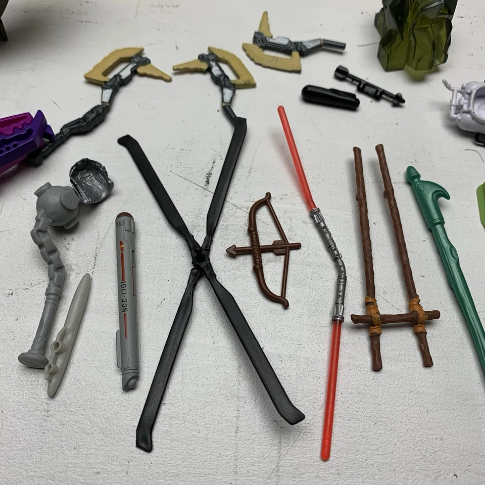 Mini Armas de Juguete Lote Mixto de 20 Mini Figuras Lego Star Wars Imaginext DC Comic Foto 3 de 4