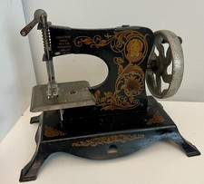 Antique 1930s Lindstrom  little Miss  Toy Metal Sewing Machine