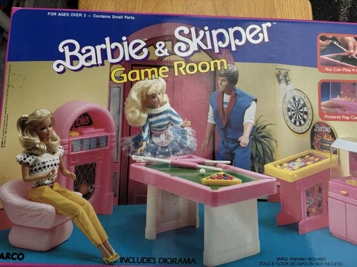 VINTAGE 1988 Barbie And Skipper Game Room Mattel Arco
