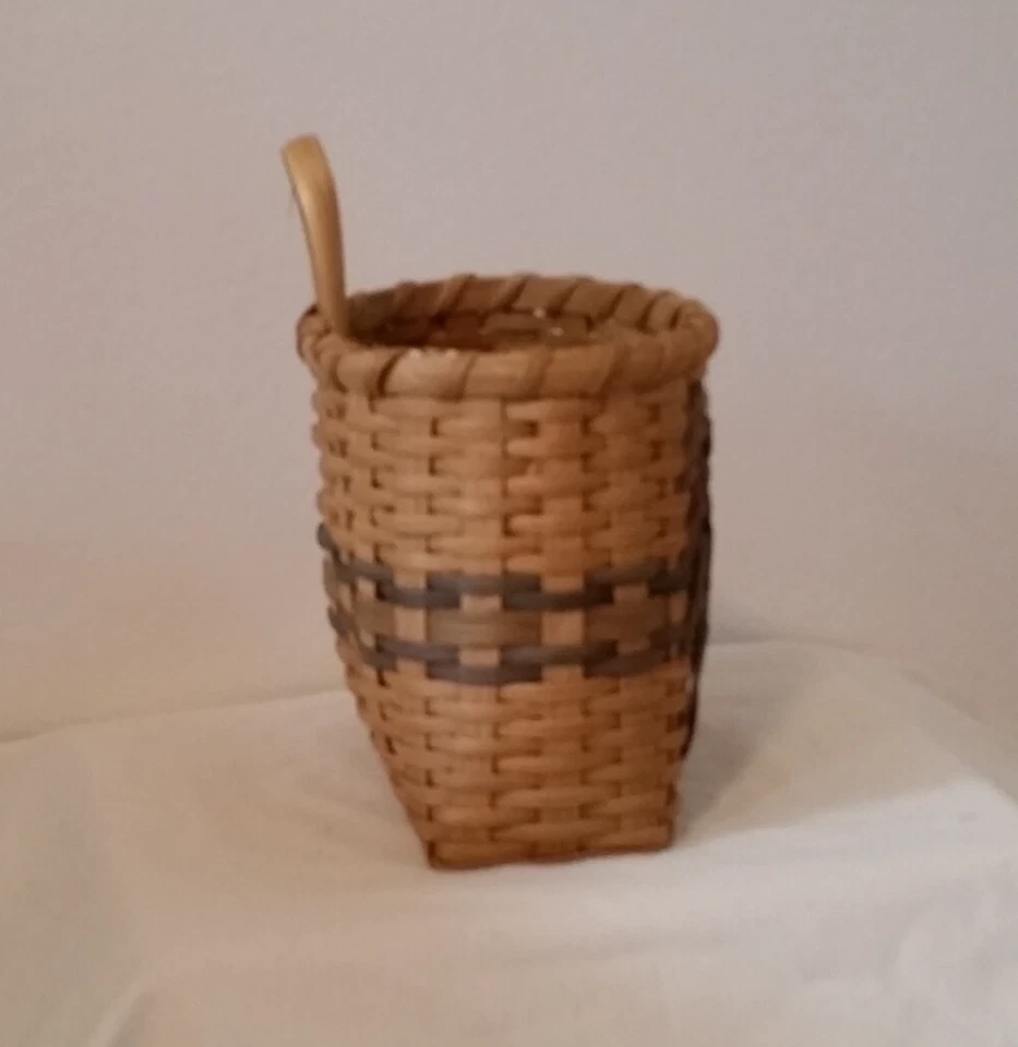 Woven Wall Basket with Woodland Motif - Image 4 of 4