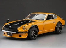 1970 Fairlady Z (S30) RHD Orange / Carbon Hood in 1:18 scale by Sun Star