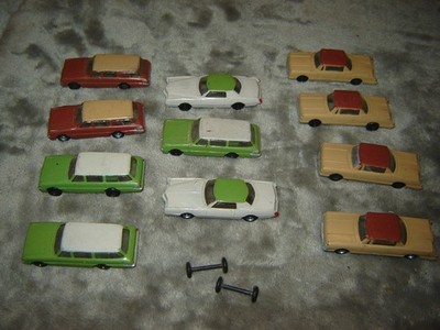 1960'S Plastic cars for Train Or Gas station Lay out Nice set of 11 in VG Cond