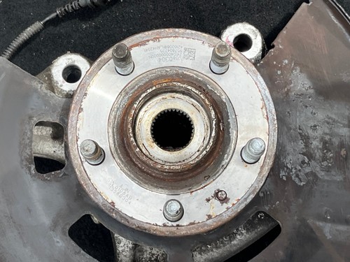 2016 VAUXHALL ASTRA K 1.6 CDTI FRONT RIGHT DRIVER SIDE WHEEL HUB 13580304 - Picture 9 of 11