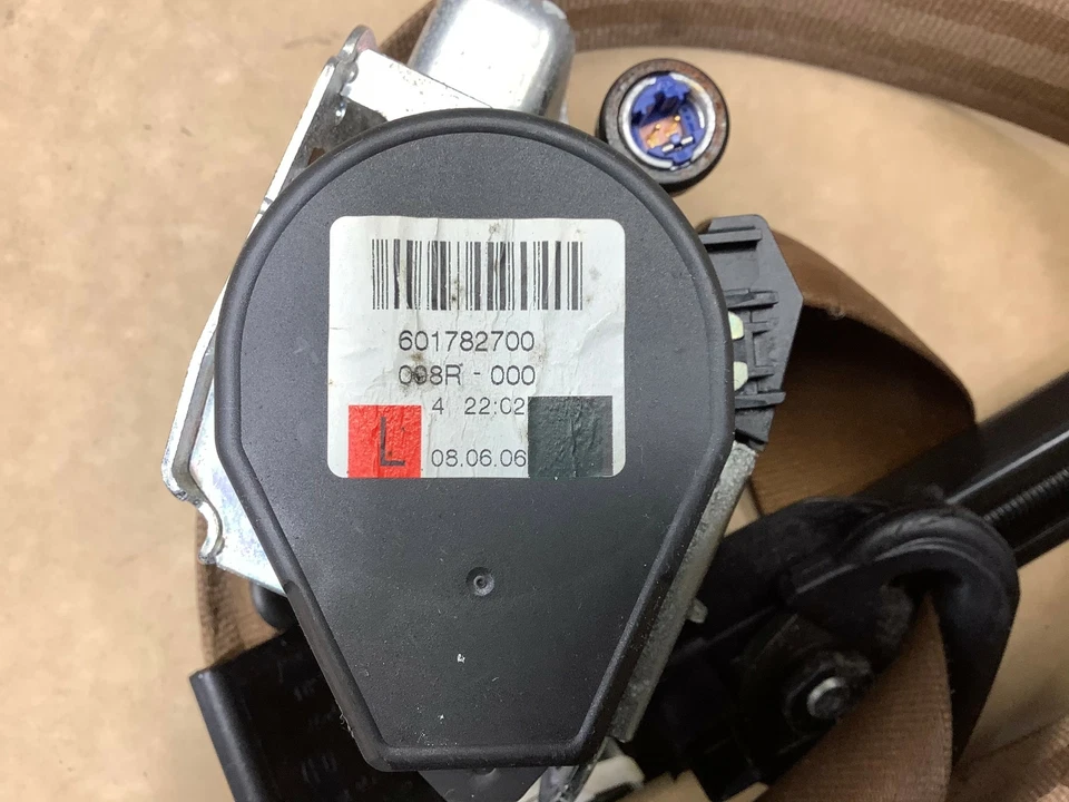 2006 AUDI A8 QUATTRO FRONT LEFT DRIVER SIDE SAFETY SEAT BELT RETRACTOR OEM+ - Изображение 4 из 4