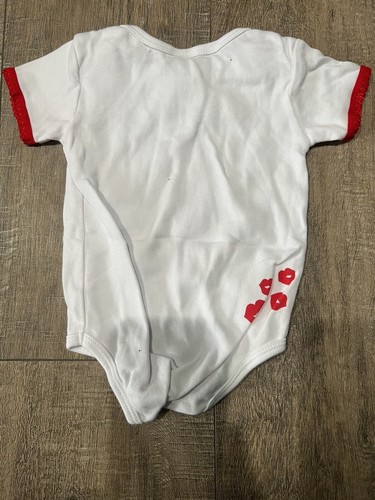 BABY GANZ COLLECTION 'Who Needs Mistletoe when you're this Cute" Cotton 0-6 mo. - Picture 2 of 2