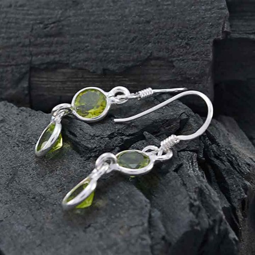 Gemsone Peridot 925 Silver Green color Oval Shape Dangle Earring For Gift - Picture 4 of 4