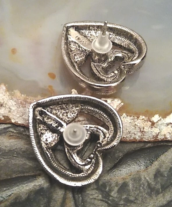 AVON Egyptian Revival Victorian Niello Pink Rhinestone Heart Earrings, Romantic! - Image 2 of 4