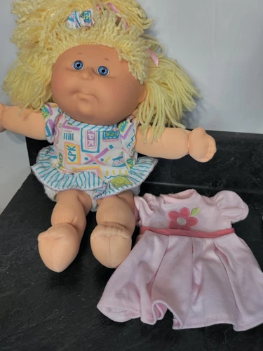 1990 Cabbage Patch Kids Hasbro First Edition Blonde Hair Blue Eyes 2 Outfits 13"