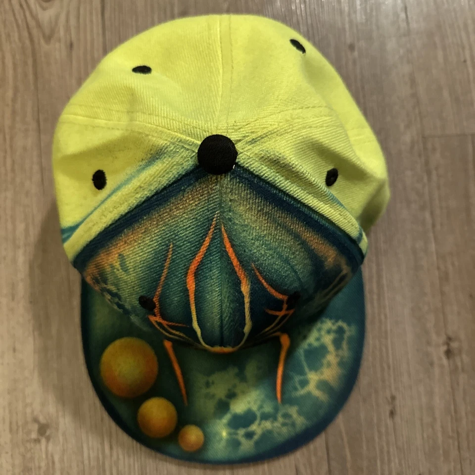 Sombrero de camionero aerografiado estilo retro vintage Snapback araña Trippy luz negra Foto 3 de 4