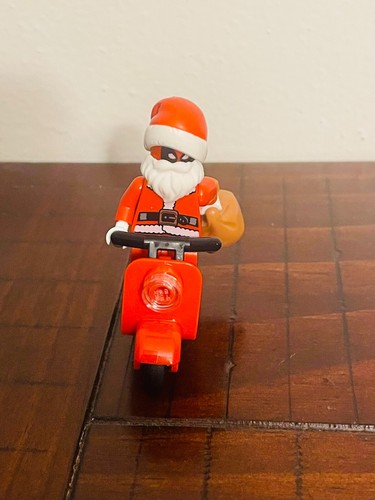 Lego Marvel Super Heroes Deadpool Santa Minifigura Vespa Scooter 100% Auténtico - Imagen 2 de 3