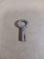 Vintage Antique Open Barrel Steamer Trunk Skeleton Key X143 Antique Key Read Des