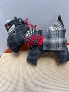 older pre-owned handmade detailed dressed Scottie Scotty toy tam bagpipes kilts