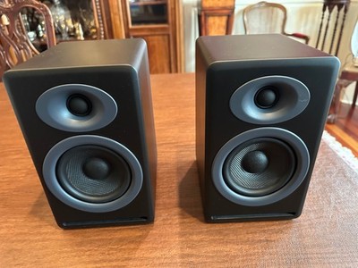 Pristine Audioengine P4 Passive Bookshelf Stereo Speakers 2-Way (Black, Pair)