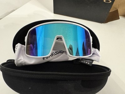 Oakley Custom Sutro S Prism Sapphire Irid Polarized Sunglasses 0447360496