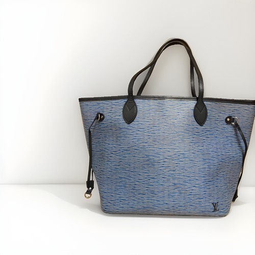 Louis Vuitton Neverfull MM Blue Epi Leather Tote & Matching Pouch - Authentic