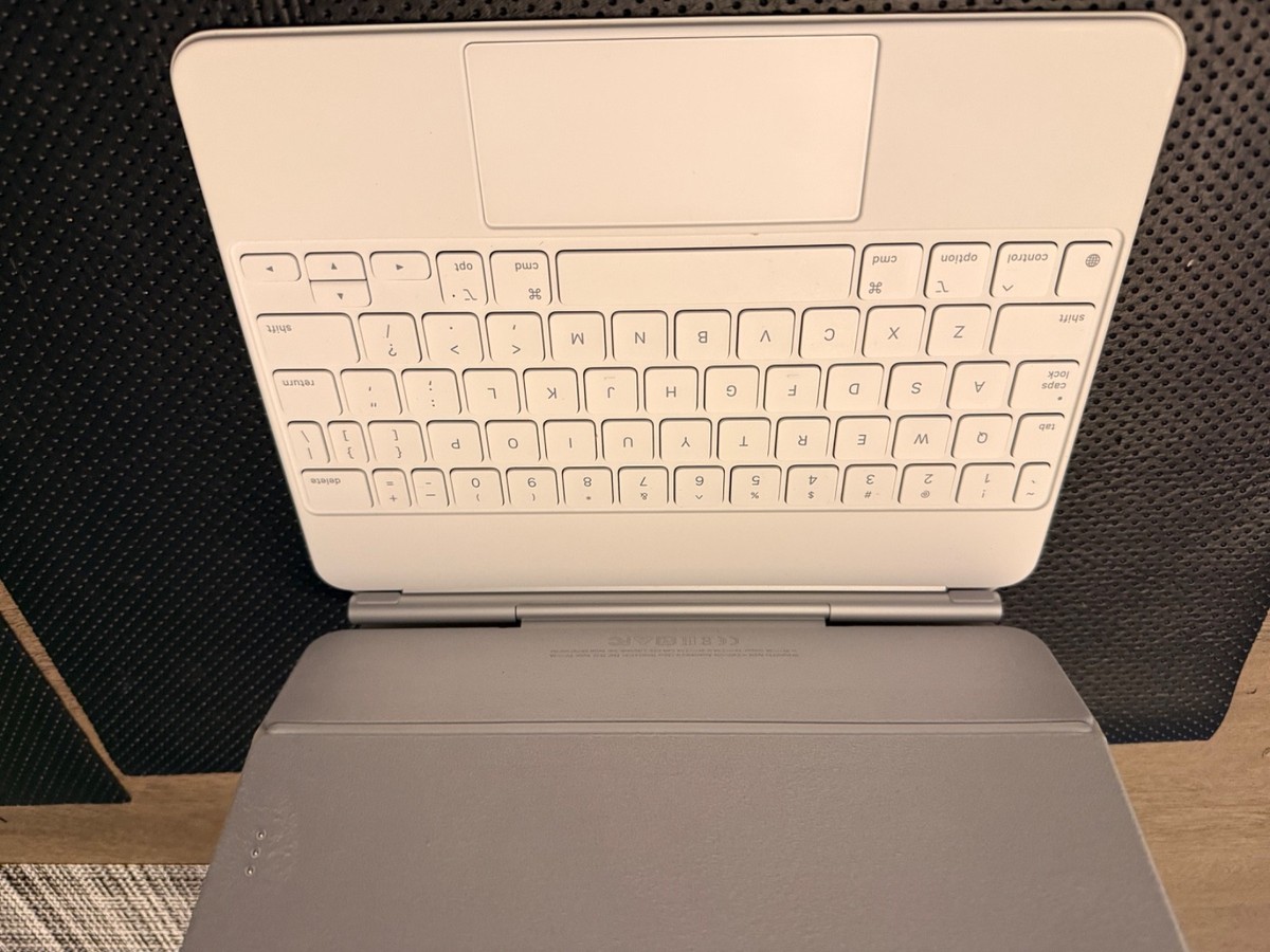 Apple Magic Keyboard for 11