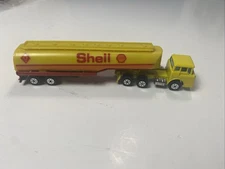 Yatming Yellow Bernard Mack Semi Truck HO Diecast/Plastic Shell Tanker