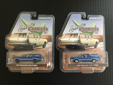 Greenlight Collectibles 1972 Oldsmobile Vista Cruiser Chase & Regular Wagon Set